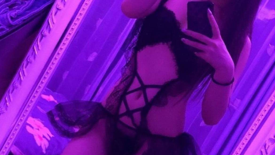 Estelle🌈（Full service only）头牌学妹 身姿傲人🇭🇰仅限1天