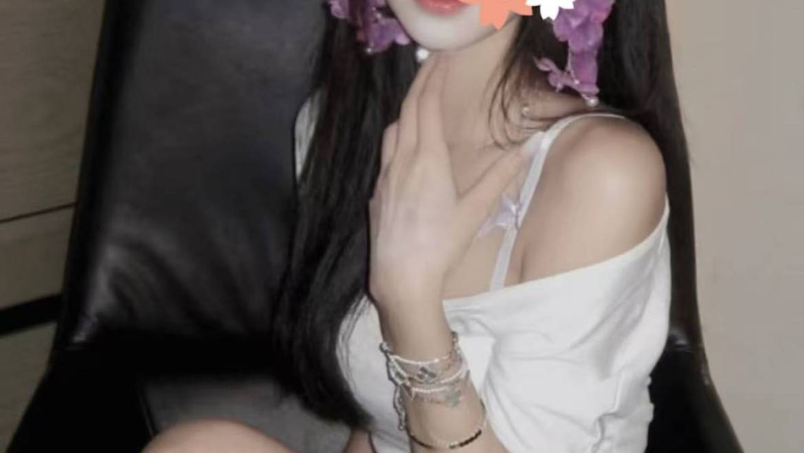 New🔥绾绾🐰（Full service onlyo）2025开年就王炸！👑纯欲无双 极品校花 镇店招牌必点款 仅限1天